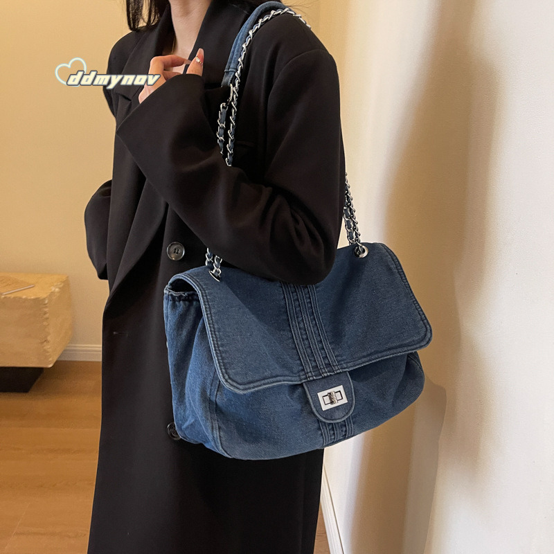 Denim Fabric for Women 2024 New Chain Shoulder Simple Fashion Commuter Large Capacity Tote Bag ddmynov