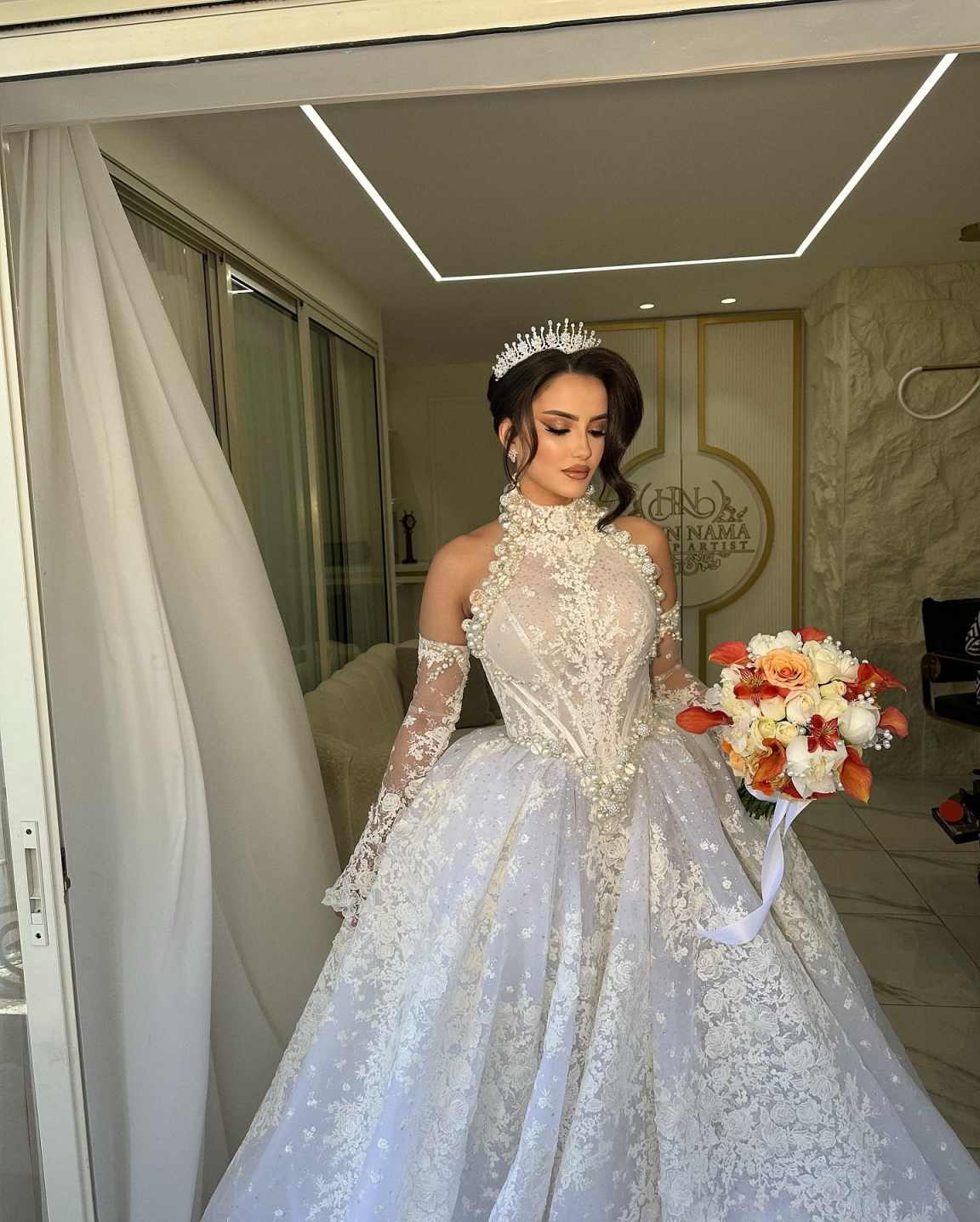 Gorgeous A Line Women Wedding Dress Halter Neck Removable Sleeves Bridal Gowns Pearls Crystal Lace Sweep Train Dress Custom Made vestidos de novia
