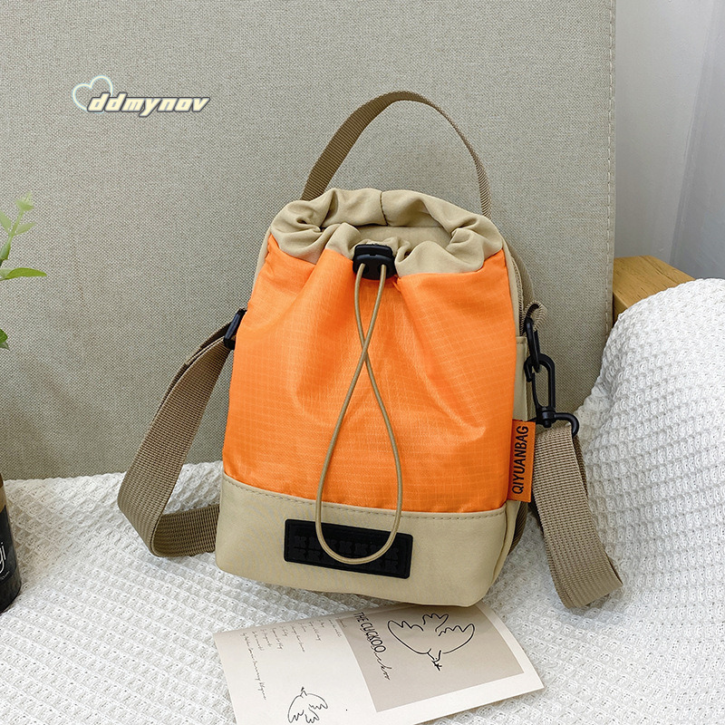 Summer Color-Block Portable Bottle Small Women 2025 New Lightweight Crossbody Phone Multifunctional Water Cup Bag for Men ddmynov