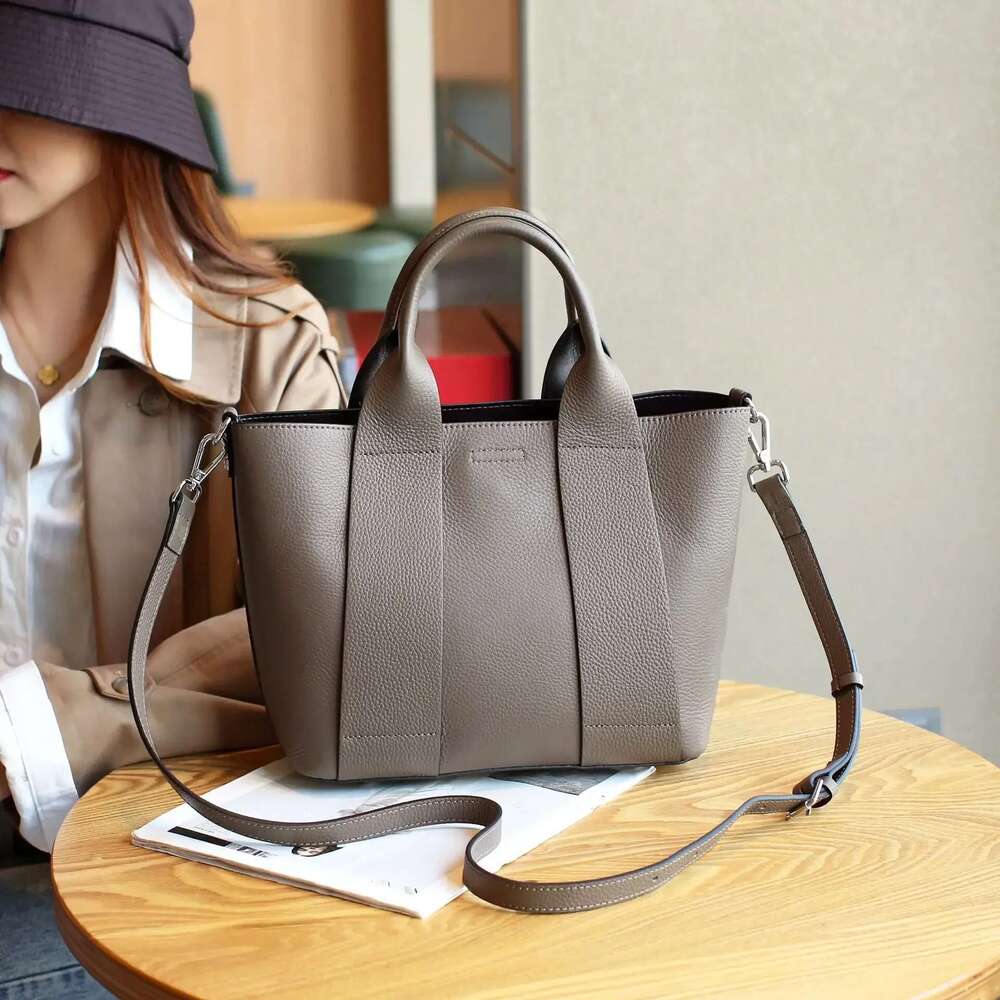 Genuine Leather Commuter Women's Designer Handbag New Fashion Tote Large Capacity Shoulder Crossbody Bag
