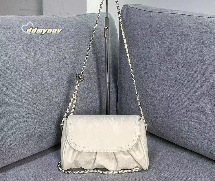 2024 New Chain Texture Crossbody for Women High-end Exquisite Phone Small Soft Leather Summer Cloud Bag ddmynov