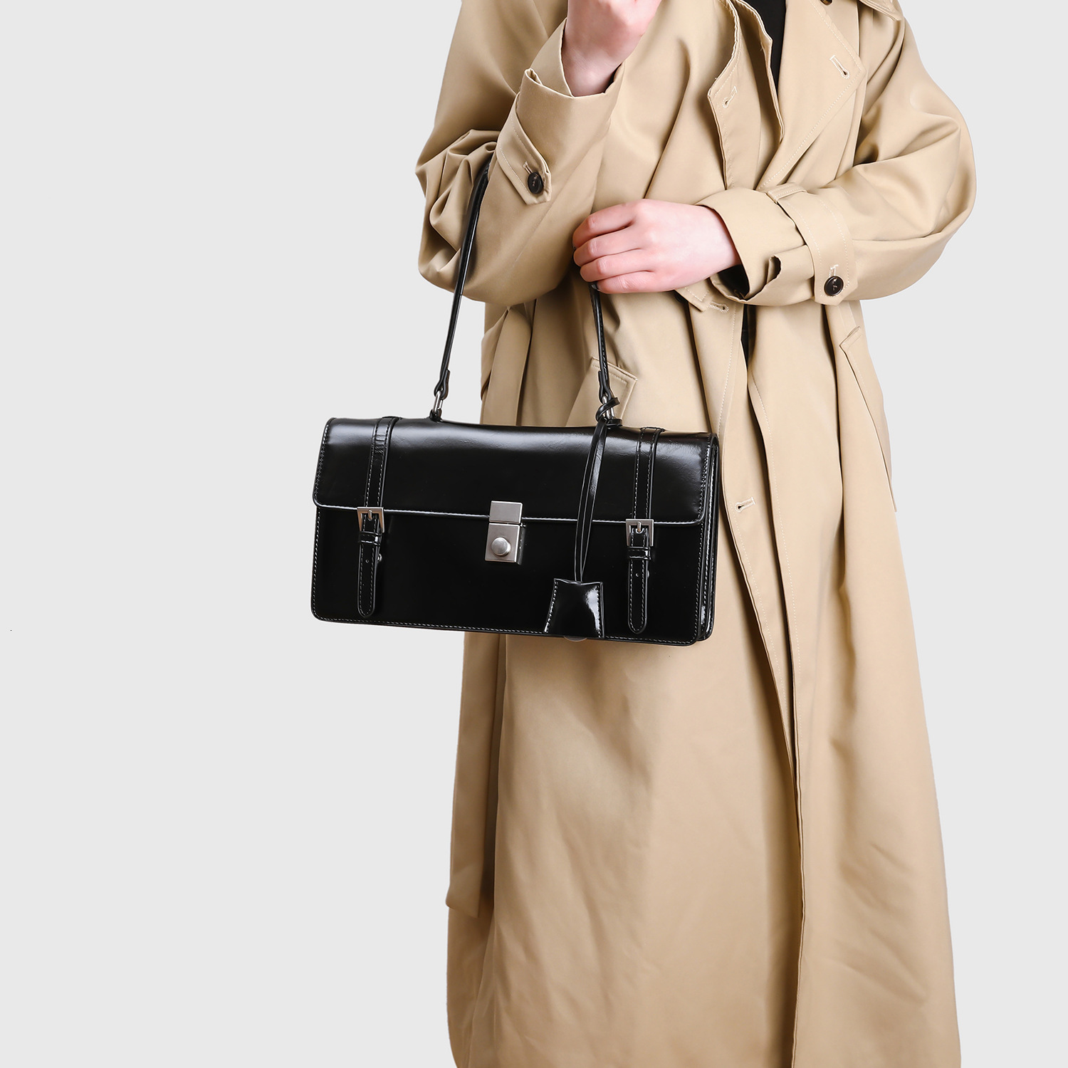 Free Shipping Fashionable High-end Women's Luxury Handbag 2025 Designer Bags New Niche Messenger Bag Underarm Crossbody Accordion Bag Flap Lock B