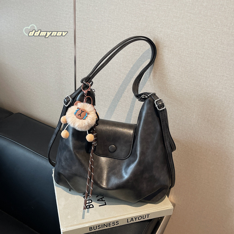 Tote 2024 New Women's Large Capacity Crossbody Versatile Commuter Backpack Niche Design Shoulder Bag ddmynov