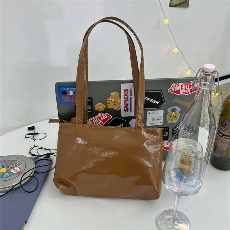Korean Oil Wax Leather Glossy Simple Small Square 2023 New Trendy Ins Fashion Commuter Shoulder Underarm Bag