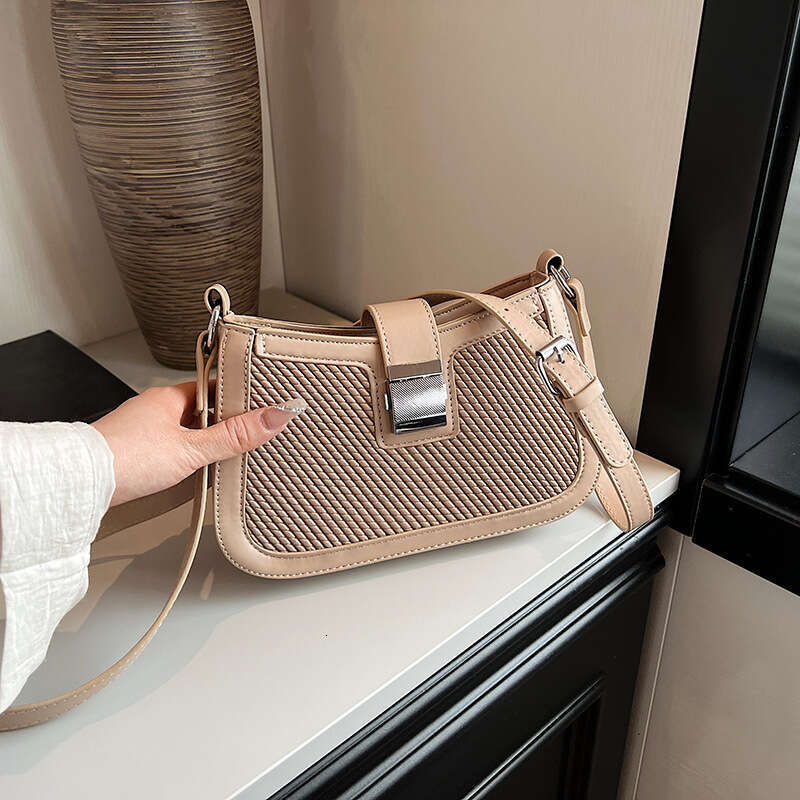 Minimalist Texture Shoulder Niche Design 2024 New Trend Casual Crossbody Fashion Underarm Women's Bag GUHUISHU