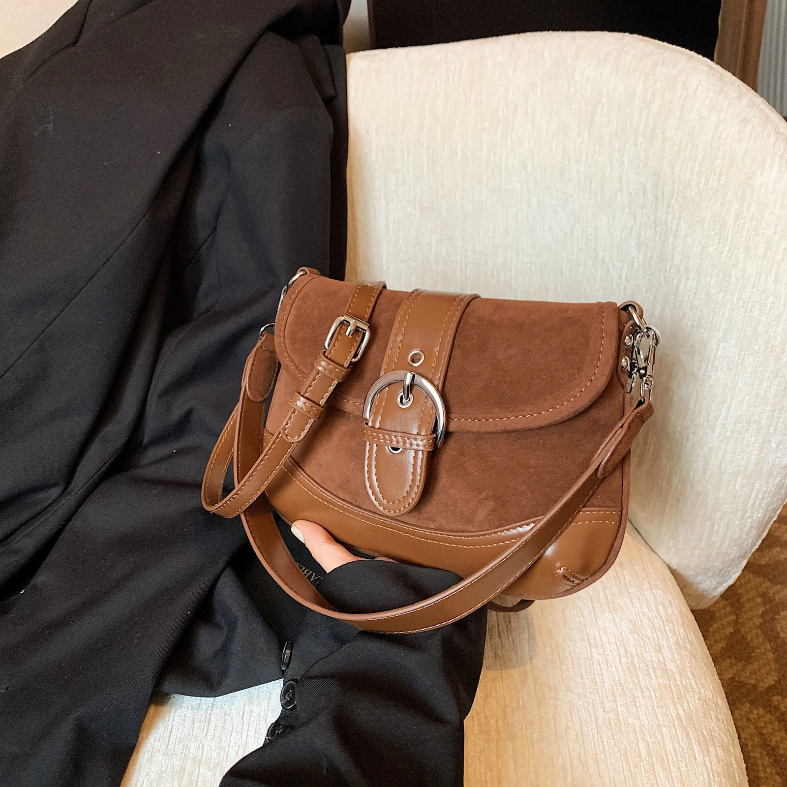 Niche texture bag fashion simple retro armpit frosted oneshoulder messenger bag 250605