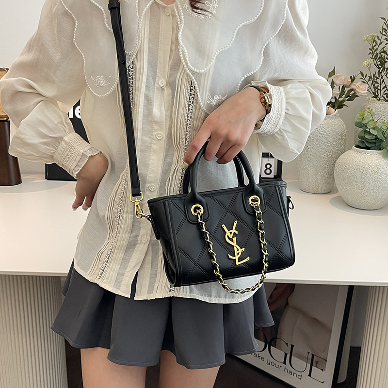 Free shipping 2025 designer Shoulder totes Bags womans ladies flap lady girl fashion casual handbag women crossbody Underarm tote bag