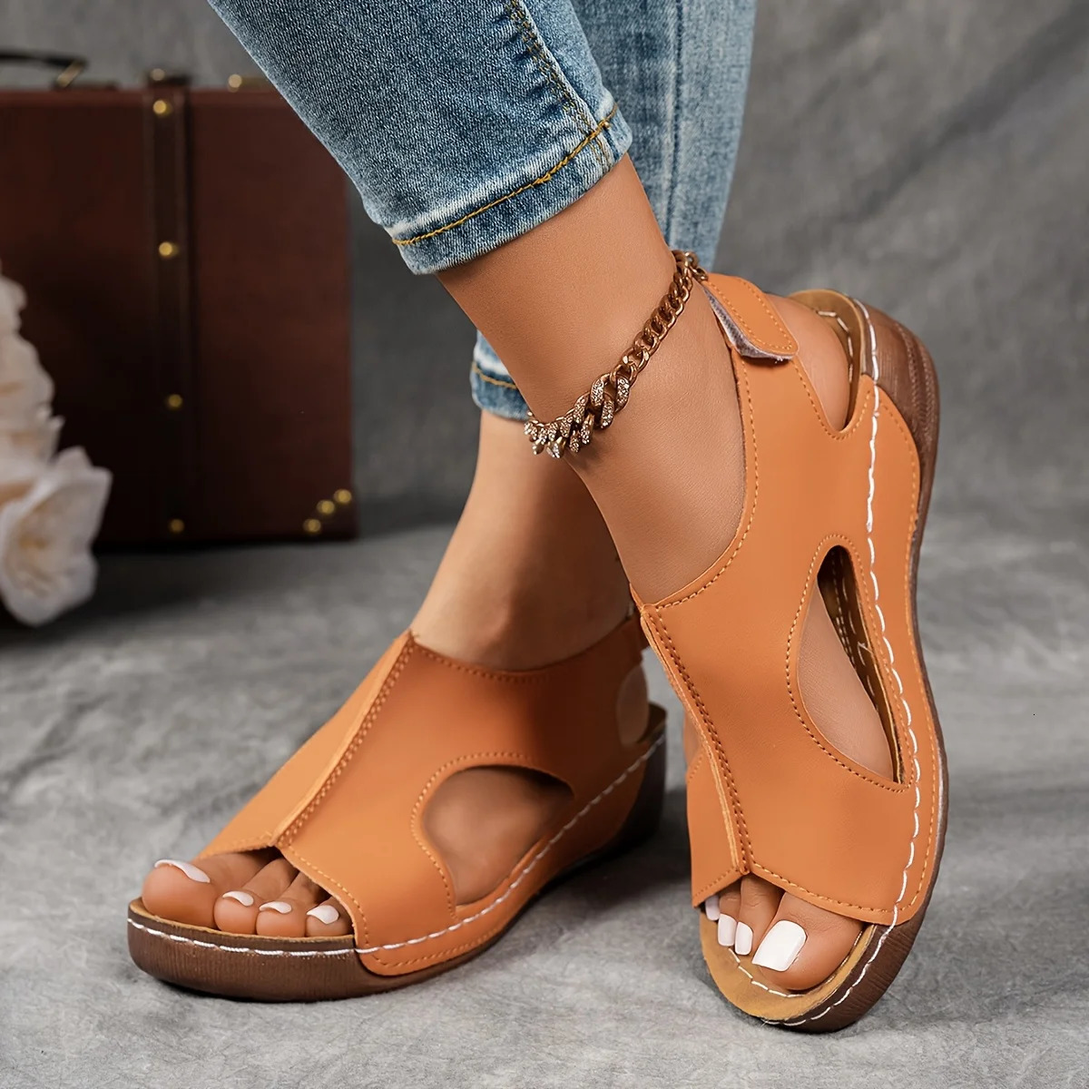 2025 Womens Sandals with Hook and Loop Closure Mid Heel Platform Casual All Season Shoes Casual Sandals 250604