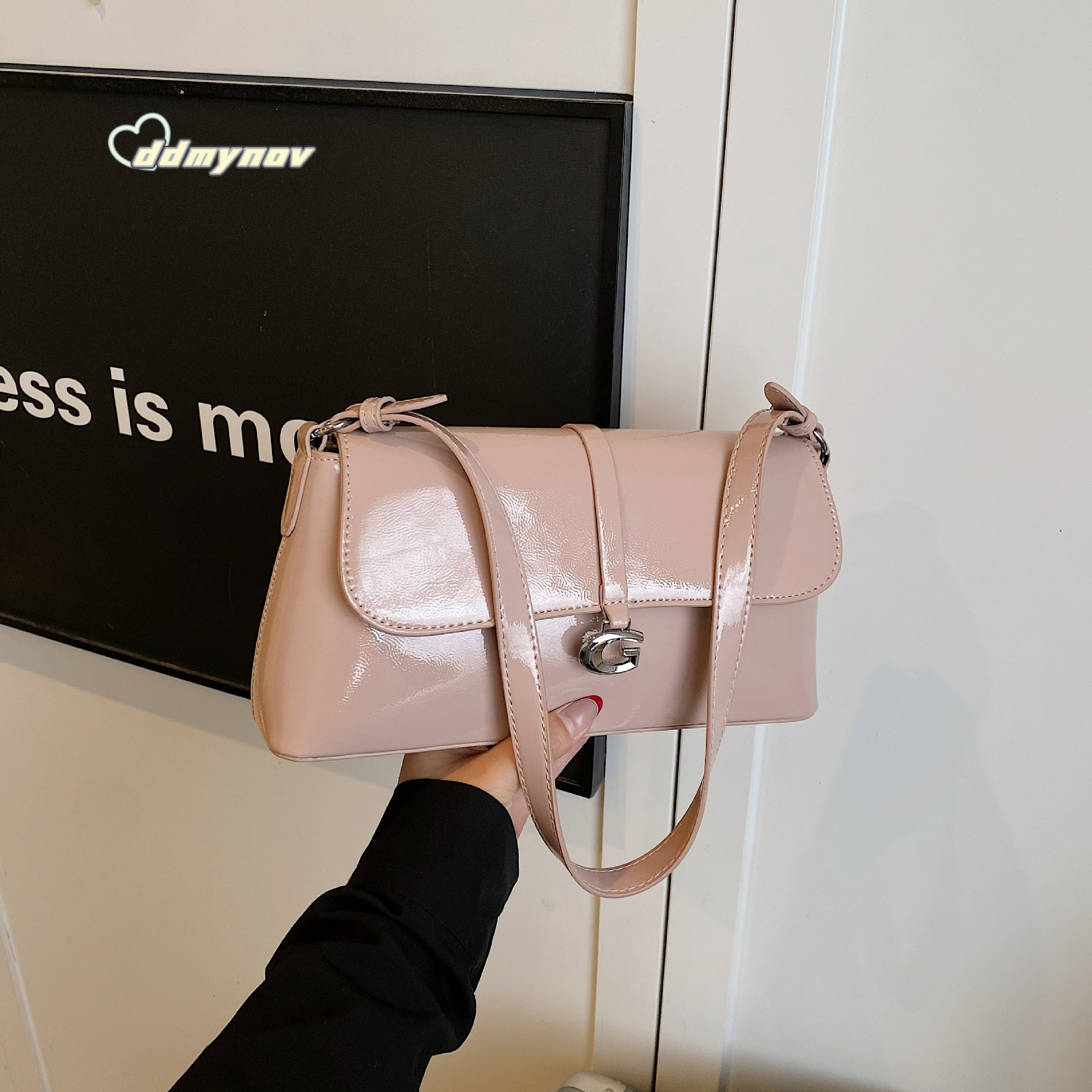 High-end Baguette for Women, Solid Color, Fashionable and Simple Shoulder Versatile Small Square Bag, Commuter Underarm Bag ddmynov