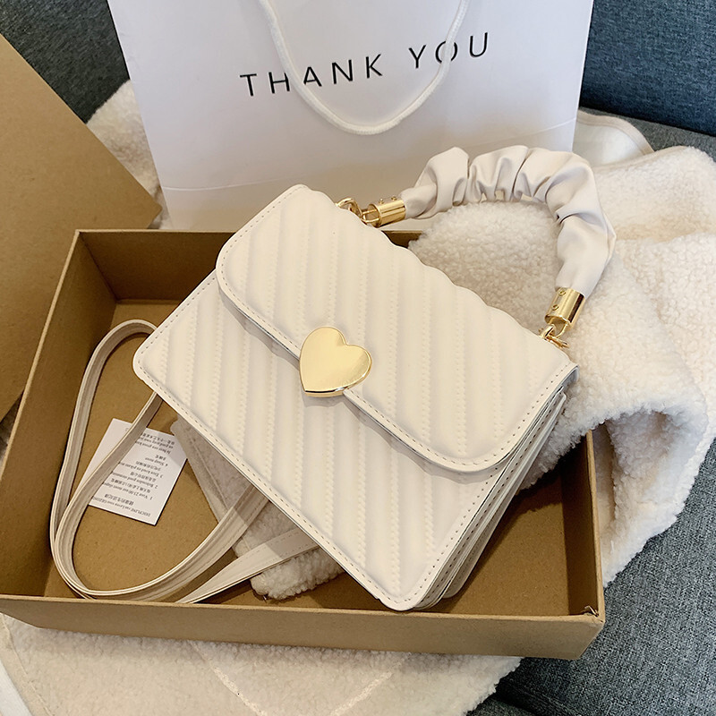 Free Shipping New Designer Bag For 2025 Cross-border Women's Bag Fashion And Retro Heart Pleated Handbag Heart-shaped Stylish Luxury Wallet Embos