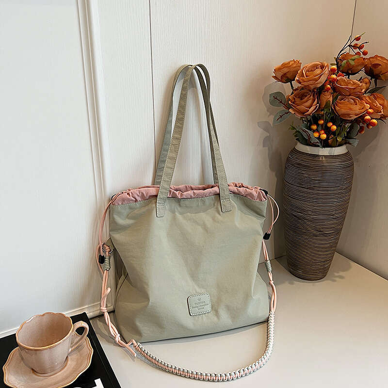 Korean Style Color-Block Commuter Women's Canvas Unique Simple Drawstring Crossbody Bag, Fashionable Large Capacity Casual Tote Bag