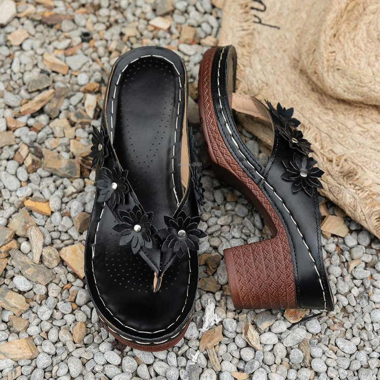 Outdoor European And American New Floral Designer Sandals Beaded Clip Women's Wedge Slippers Female Export Large Size Sandals Beach Mom Shoes Boh