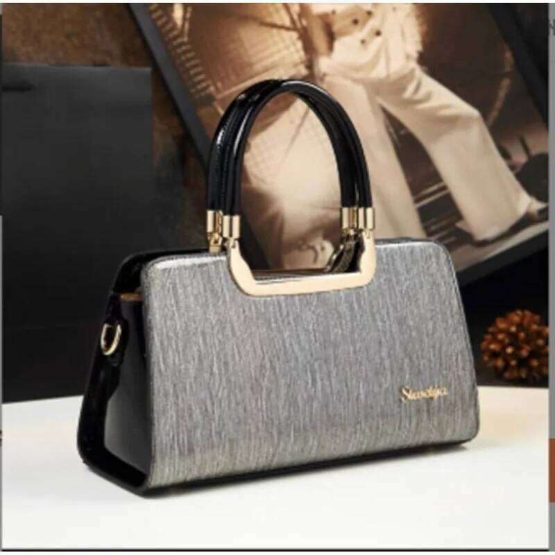 2025 New Fashionable Simple Handbag Versatile Single Shoulder Crossbody Shiny Leather Women's Bag 2025/06/10
