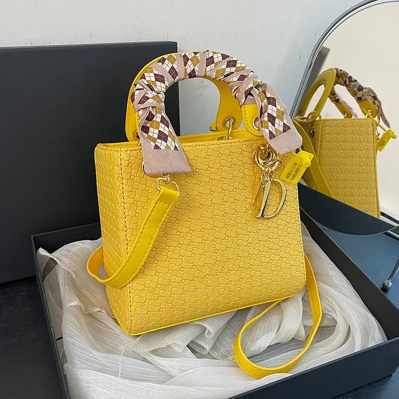 Designer bag Shoulder Bag Luxury Bag Crossbody Purse Designer 2025 Shell Bag Women Designer New Fashion Commuter Print Shoulder Crossbody Bag Denim Bl