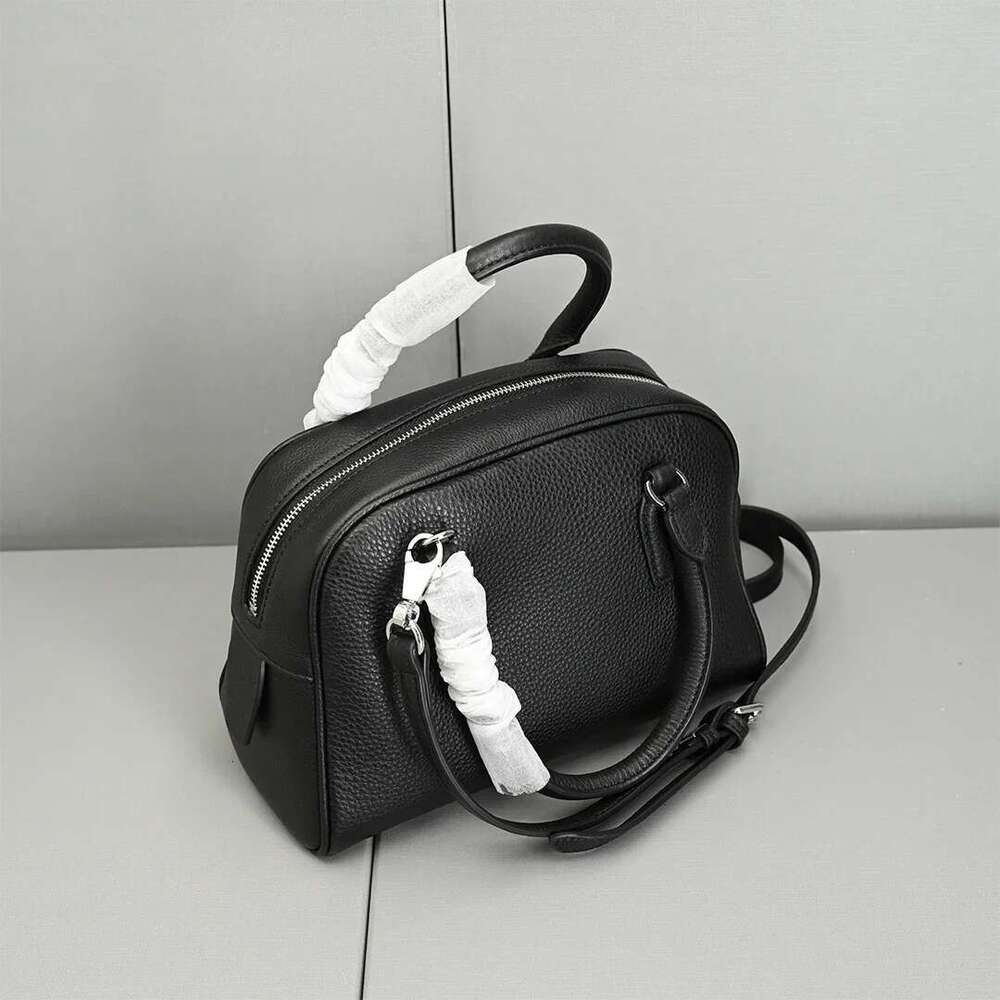 26Cm Genuine Leather Handbag With Top Layer Cowhide New Women Shoulder Crossbody Bag Versatile Commuting Soft Texture