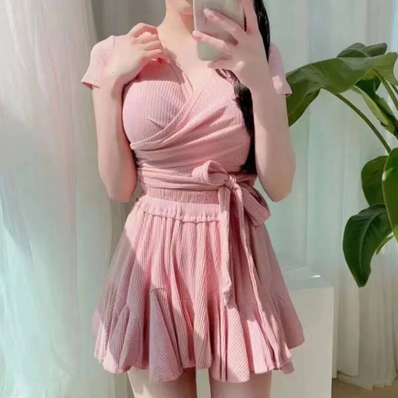 2024 New Summer Korean Sexy Solid Bikinis 2 Piece Set Women Split Swimsuit High Waist Backless Vacation Style Bikini