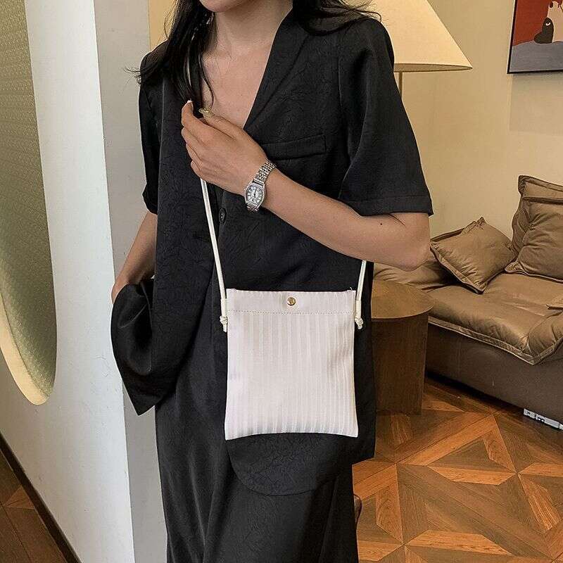black shoulder bag Capacity Single Shoulder Crossbody for Women 2025 New Trendy Fashion Envelope Bag