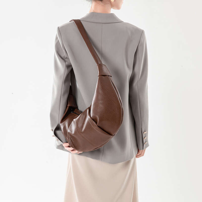 Korean Soft Leather Shoulder Wrinkled Lazy Style Large Capacity Dumpling Casual Versatile Commuter Crossbody Bag