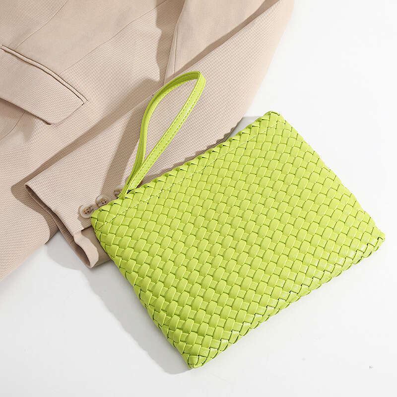 2025 New High-Quality Fashion Clutch Versatile Handwoven Casual Evening Bag