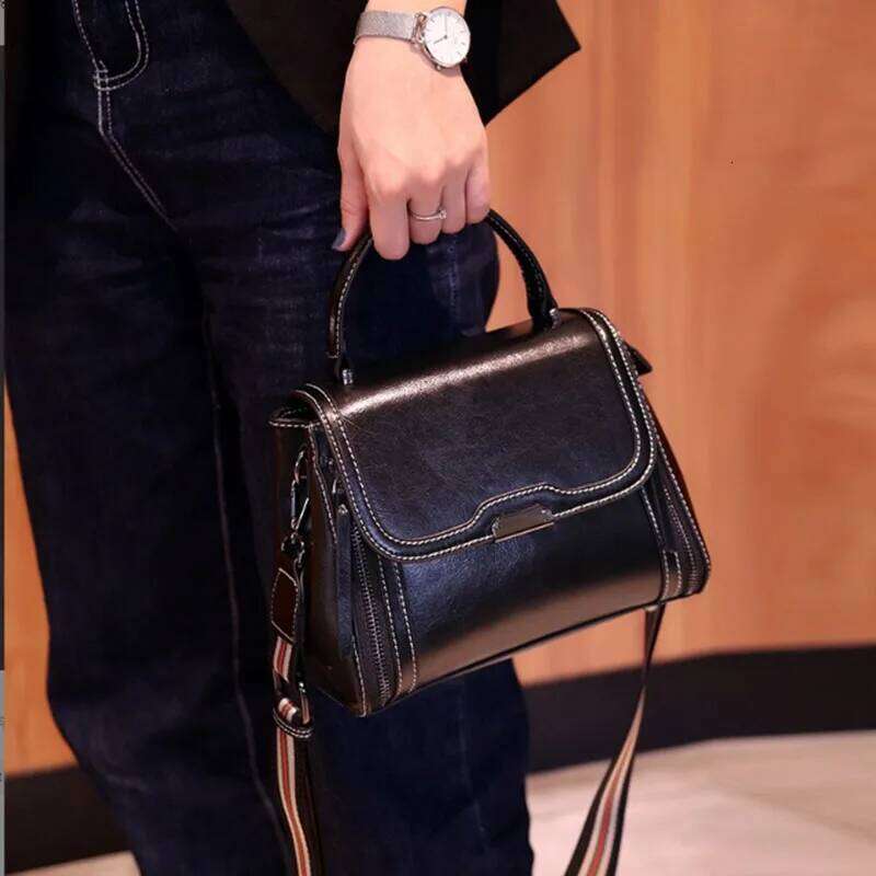 2025 New Leather For Women, High-Quality And Versatile Retro Style Small Square Bag, Single Shoulder Crossbody Bag 2025/06/10