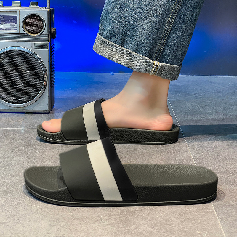 Designer slippers free shipping 2025 new fashion personality luxury high-end texture thick soled sandals for outdoor home use for men women
