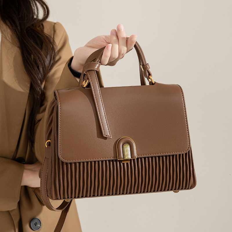 New Single Shoulder Women, Fashionable Pleated Large Capacity Handbag, Elegant Soft Leather Commuter Crossbody Bag for Women