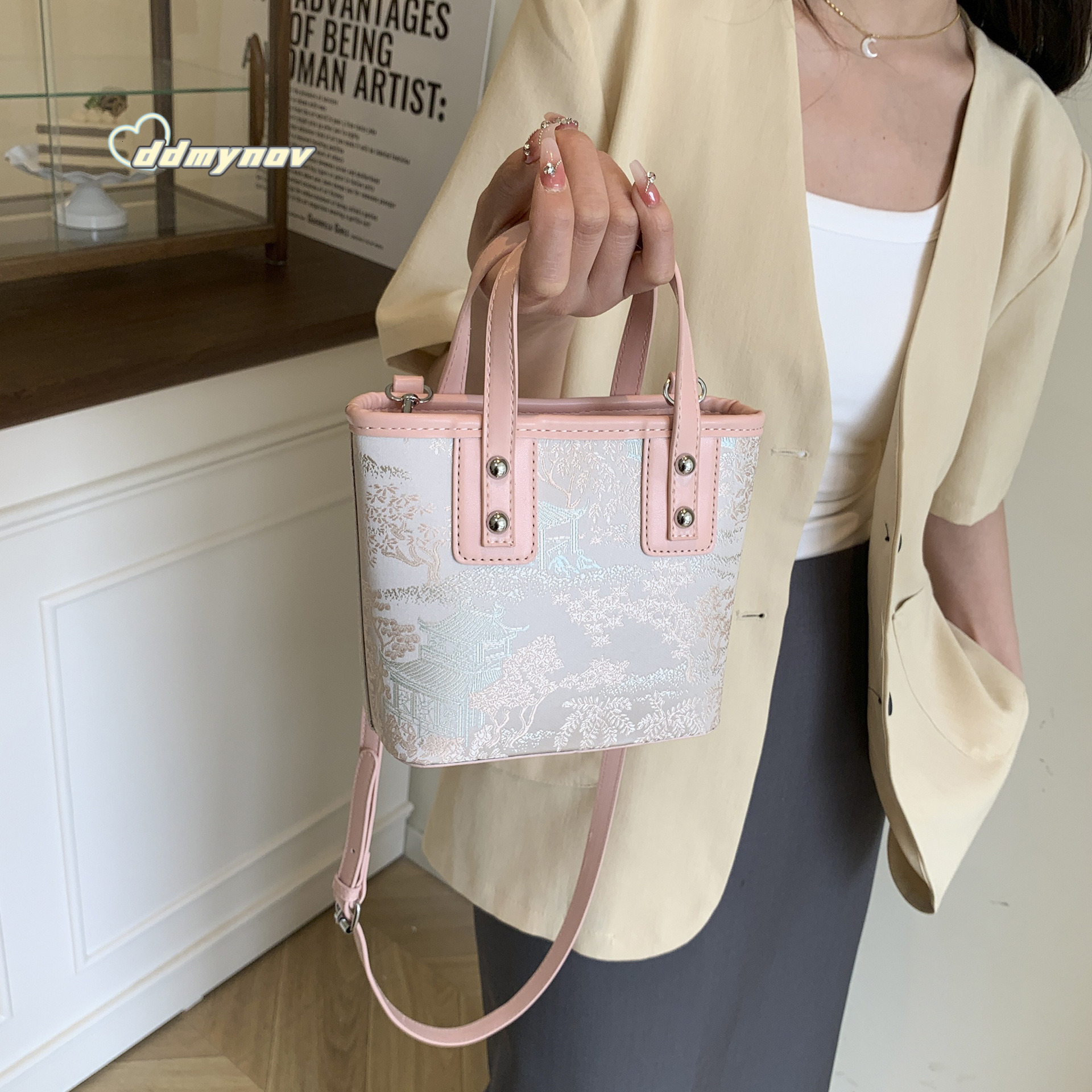 Super Popular Niche Embroidered Butterfly for Women 2025 New Trendy Versatile Crossbody Bag with Multiple Pockets Handbag ddmynov
