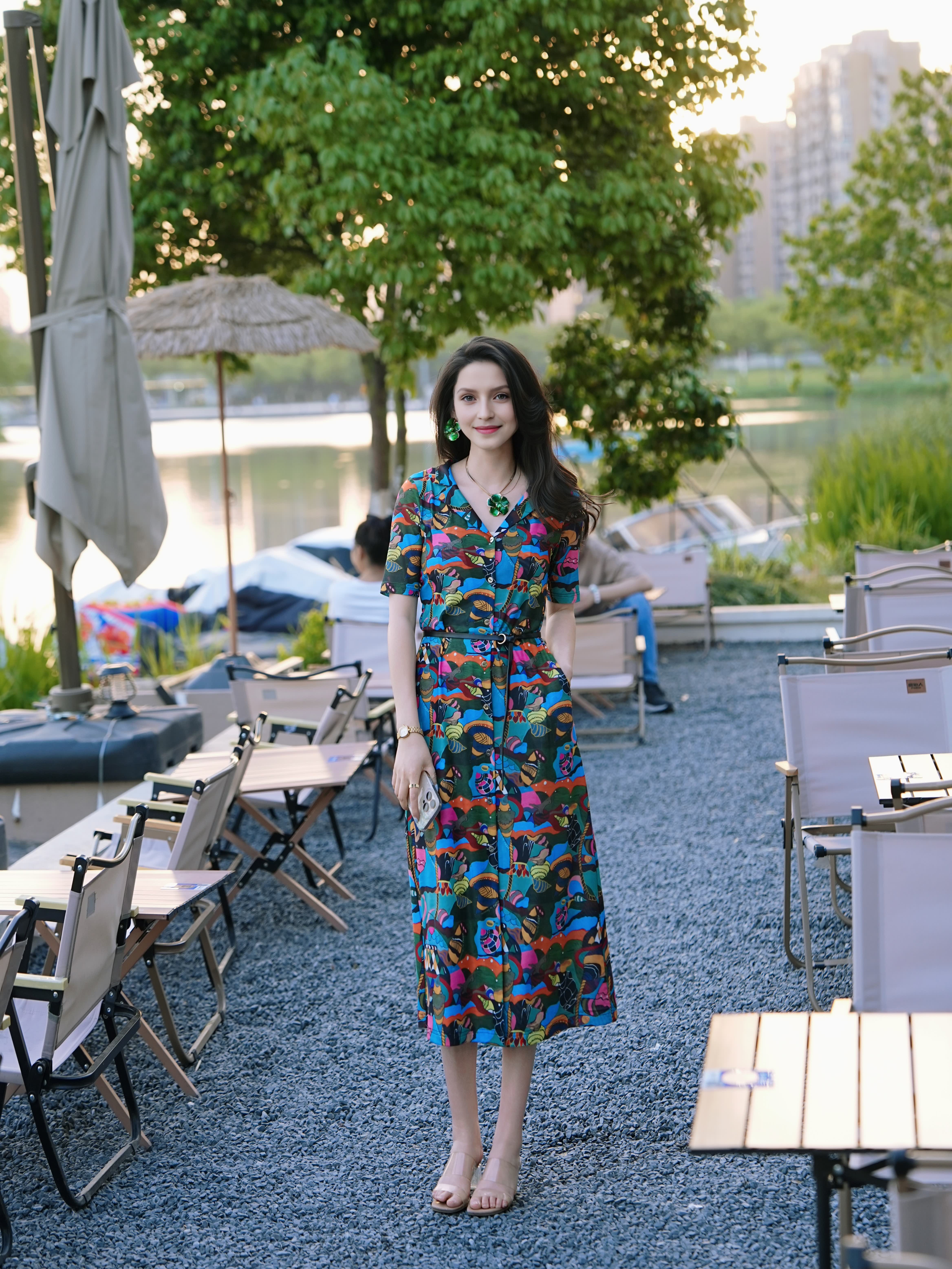 HZHJ New Original Designer Pink Charm Dress with Retro and White Appearance, High end Aristocracy