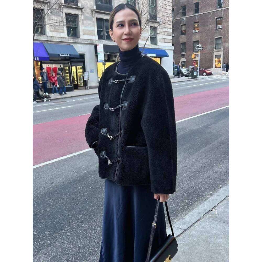 ZBZA Women's Faux Shearling Jacket Loose O-neck Long Sleeve Metal Single Breasted Double Pocket Solid Warm Overcoat Winter Coat