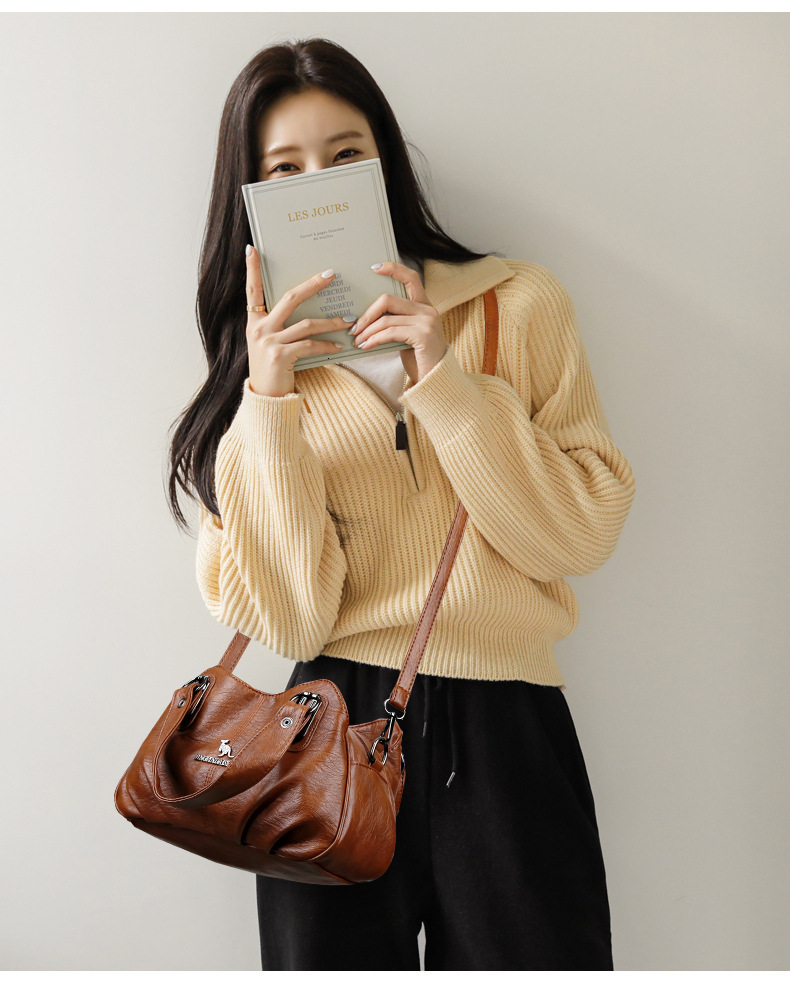 Free Shipping 2025 New Designer Bag Fashionable Multi Compartment Handbag Women's Outdoor Beach Bag Large Capacity Soft Trendy Shoulder Bag