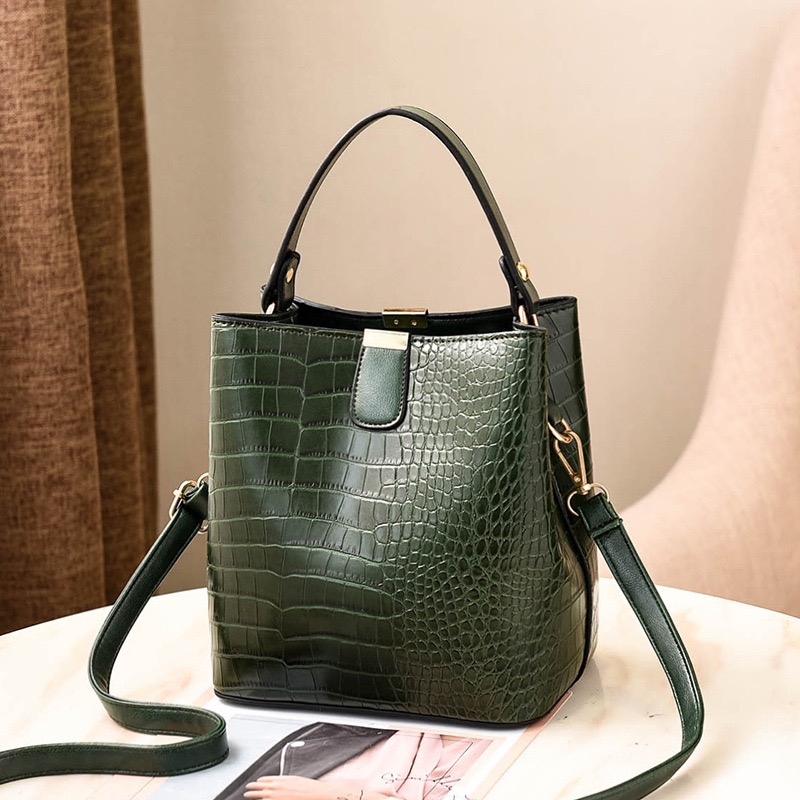 Hot selling women's bag fashion Korean version crocodile patterned bucket bag versatile handheld shoulder bag