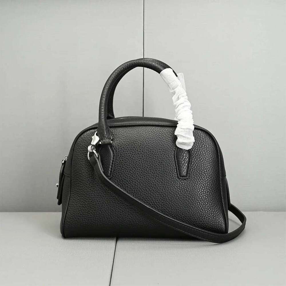 26Cm Genuine Leather Handbag With Top Layer Cowhide New Women Shoulder Crossbody Bag Versatile Commuting Soft Texture