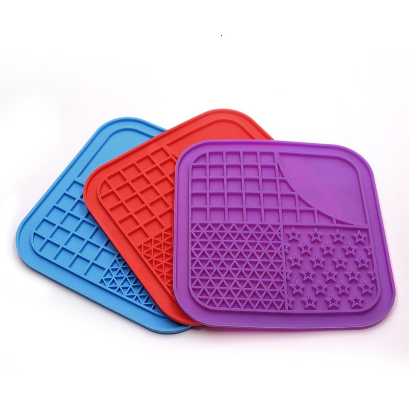 Dog Pet Silicone With Suction Cup Slow Feeder Non-Slip Anti-Choke Cat Lick Plate Mat Food Supplies