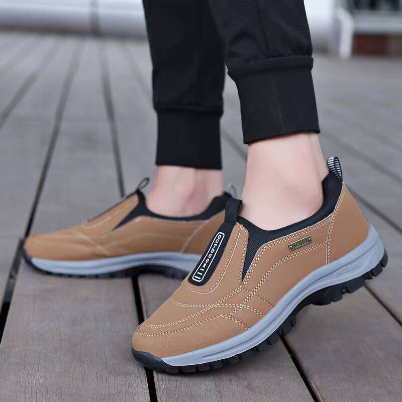Factory Direct Sales Light Weight Anti Loafers Plus Size slip on Men Casual Comfortable Walking Shoes
