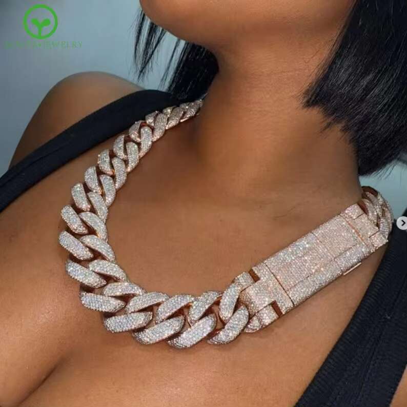 Luxurious Moissanite Cubic Zirconia Necklace - Durable Men's & Womens Fashion Accessory with Exceptional Clarity