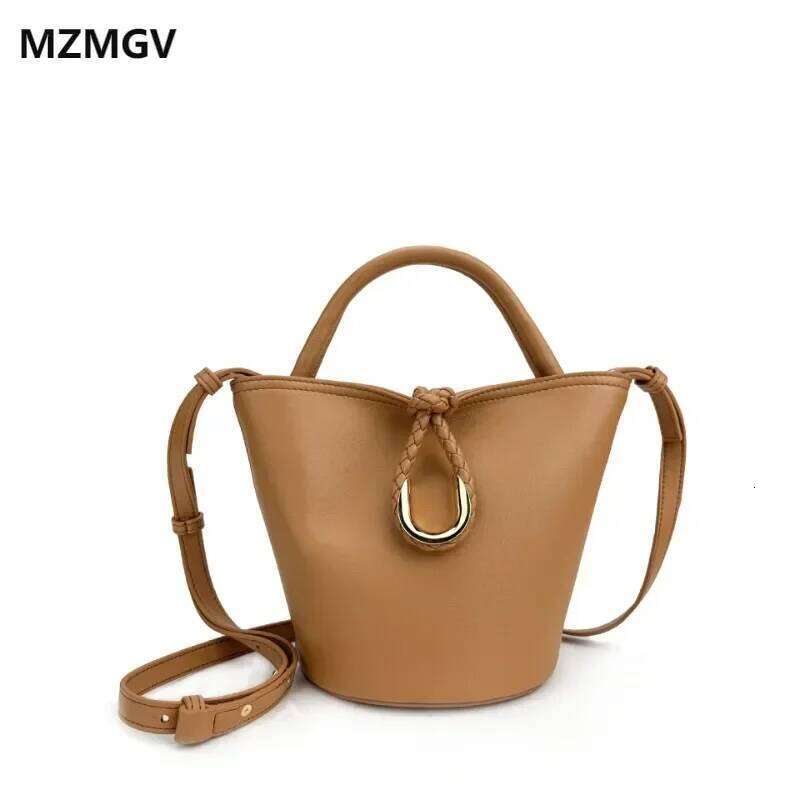 2025 Vintage Trend Pu Leather Bucket for Women Fashionable Versatile Single Shoulder Crossbody Bag Simple Handbag Female