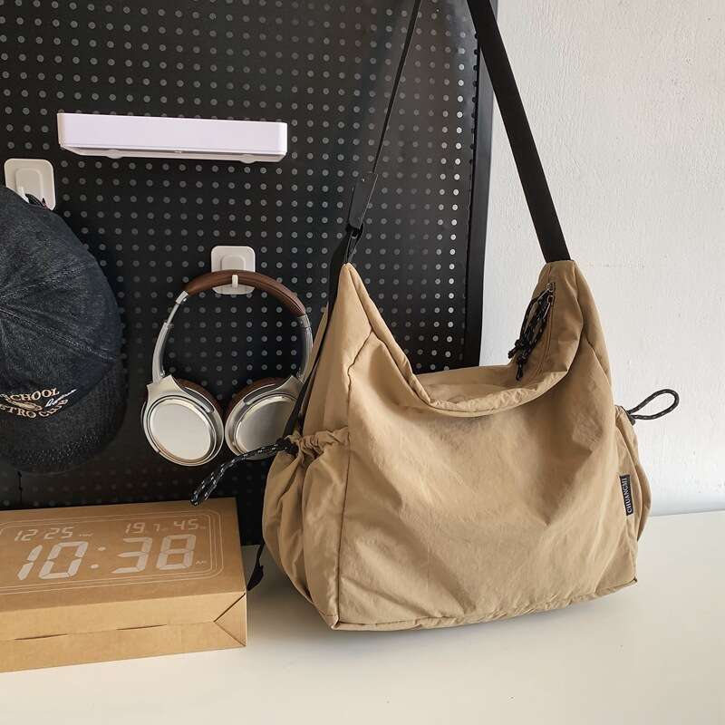 Large Capacity Nylon For Men And Women, High-End Single Shoulder Crossbody Bag, Fashionable Casual Versatile Couple Tote Bag