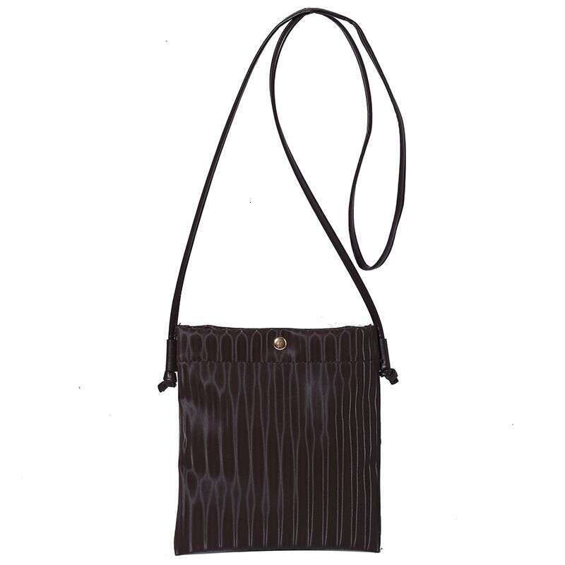 black shoulder bag Capacity Single Shoulder Crossbody for Women 2025 New Trendy Fashion Envelope Bag