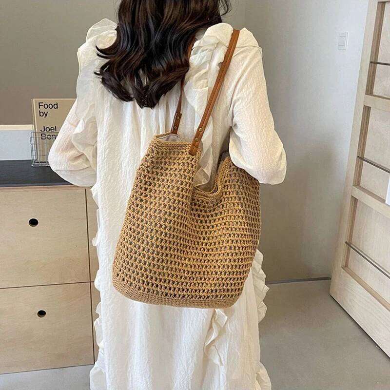 Leisure And Artistic Style Hollowed Out Single Shoulder Tote Grass Woven Bag, Versatile Daily Lazy Women's Bag