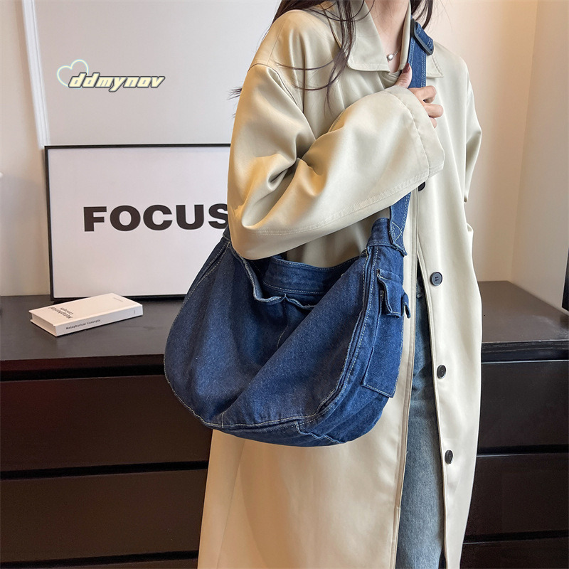 New INS Washed Denim Crossbody Bag for Women, Artistic Large Capacity Shoulder Bag, Trendy Fashion Student Backpack ddmynov