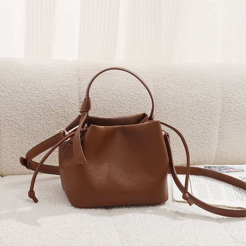 New Genuine Leather Texture Commuter Versatile Shoulder Crossbody Bag Niche Fashion Handbag for Women