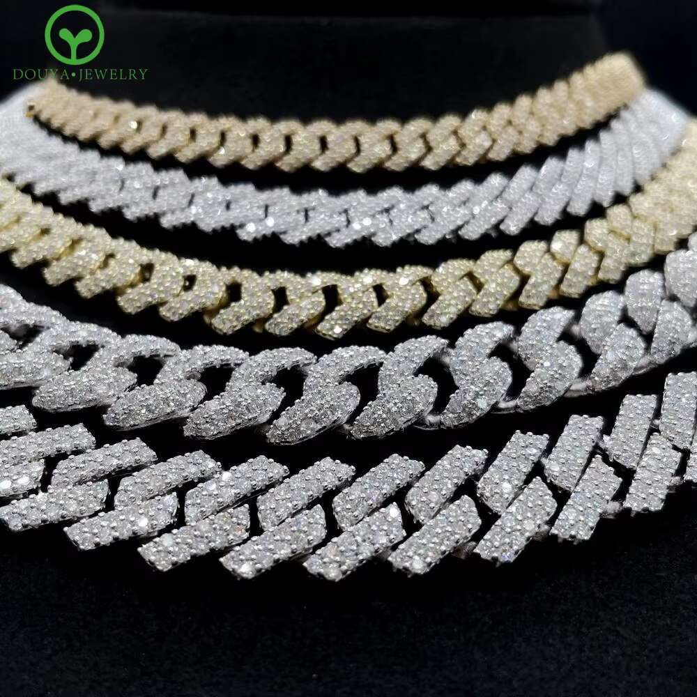 Luxurious Moissanite Cubic Zirconia Necklace - Durable Men's & Womens Fashion Accessory with Exceptional Clarity
