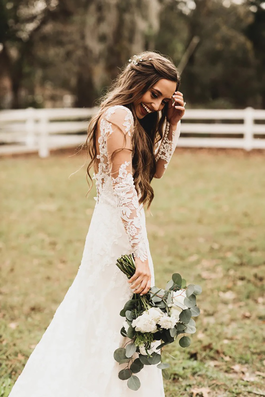 2025 New Vintage Spring Summer Lace Wedding Dresses Sheer Long Sleeves Open Back Beach Wedding Gowns for Garden Country