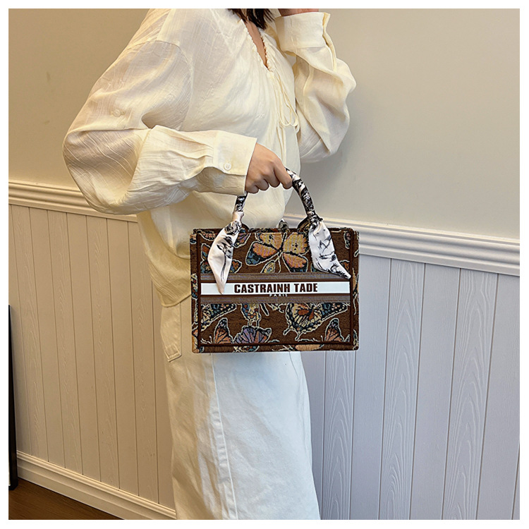 Free shipping 2025 designer Shoulder totes Bags For womans ladies flap printing embroidery lady chain square handbag pink women crossbody Underarm tot