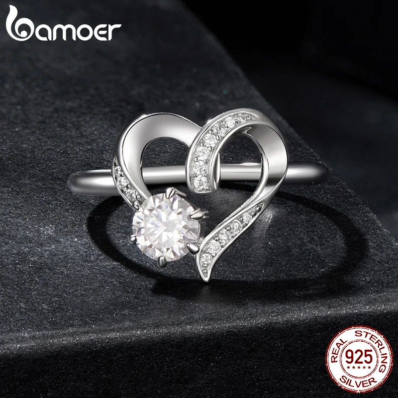 BAMOER 925 Sterling Silver Solitare Heart Love Moissanite Engagement Ring for Women, Gold Plated Wedding Band Promise Rings