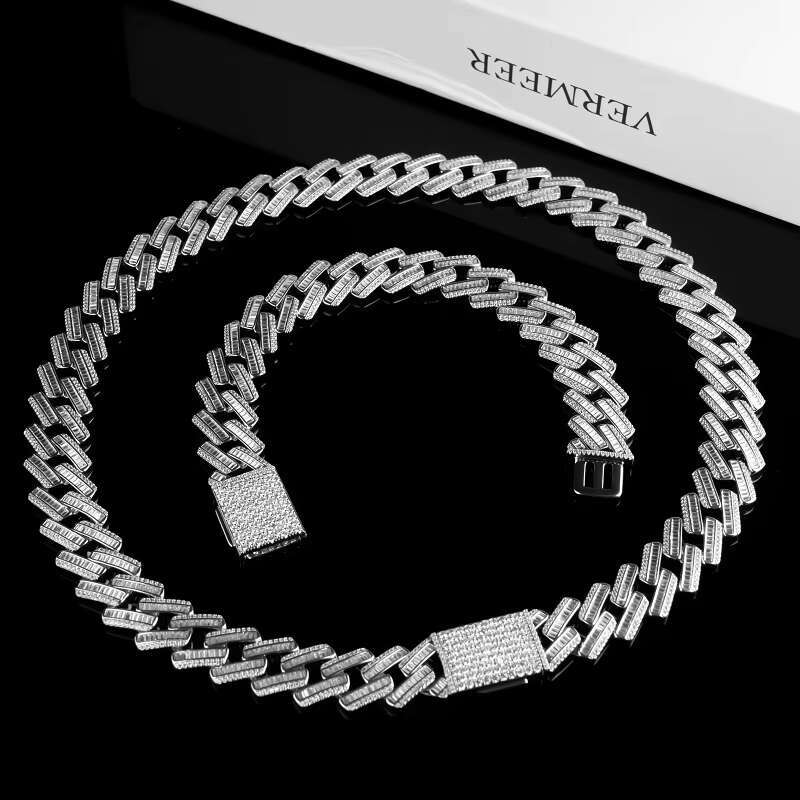 OACOCA Customizable Cuban Link Hip Hop Necklace for Men 14k/18k Gold Plated Moissanite Diamond on Figaro Style Brass Chains Gift