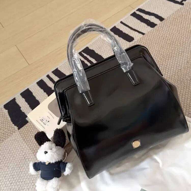 Korean Vintage Oil Leather Instrendy Niche Same Lememe Double Shoulder Backpack Handbag High-End Feel Women's Bag