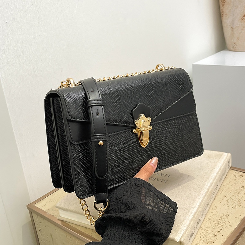 Free Shipping 2025 Designer Women's Luxury New Korean Fashion Chain Bag Retro Style Single Shoulder Crossbody Bag