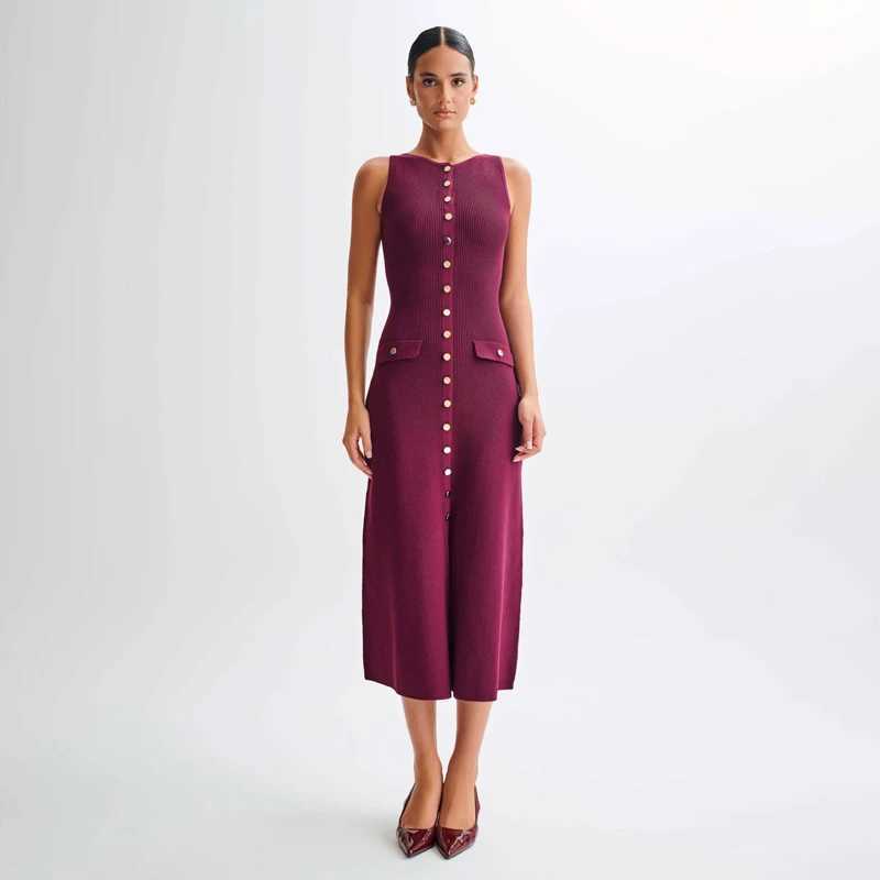 Fashion Knitted Long Dress For Women Elegant Sleeveless Button Maxi Sweater Bodycon Dresses Female Party Fashion Vestidos 2024 N XJ250610