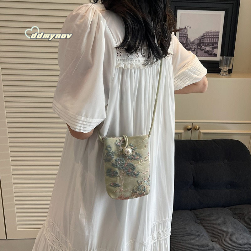 Chinese Style Embroidered Phone for Women 2025 Summer New Trendy Fashion Versatile Casual Shoulder Crossbody Bag ddmynov